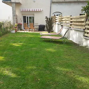 Appartement Rez De Chaussée Avec Terrasse Et Jardin, Tence