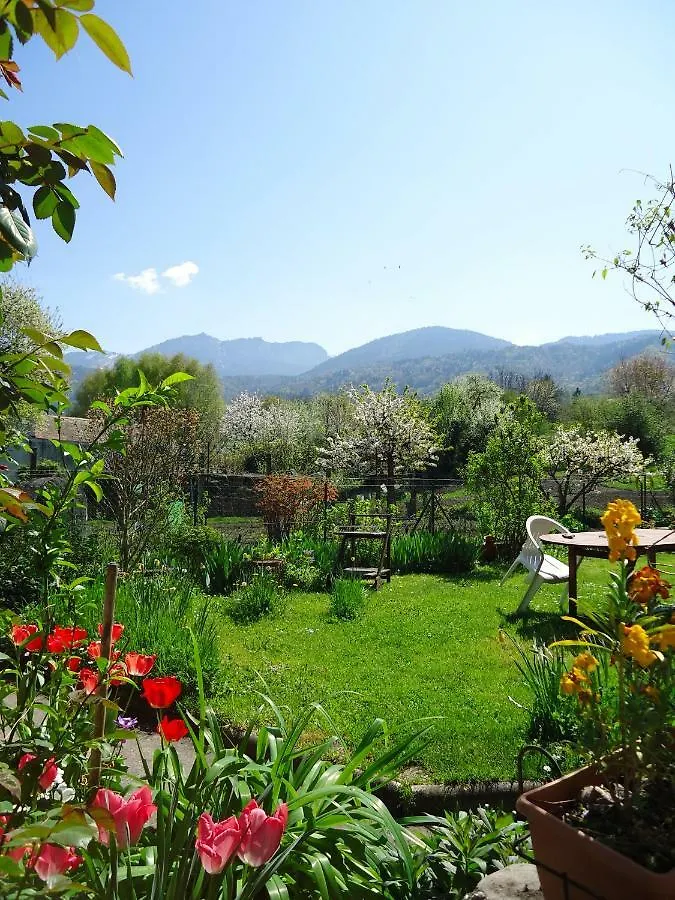 Le Clos Lugrin Homestay